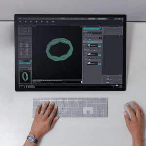 Diseño personalizado de joyería en computadora, creación digital de anillos y piezas únicas
