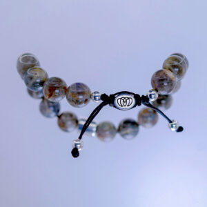 Brazalete Luna Nueva de labradorita artesanal con plata 925 para intuición, protección energética y transformación interior