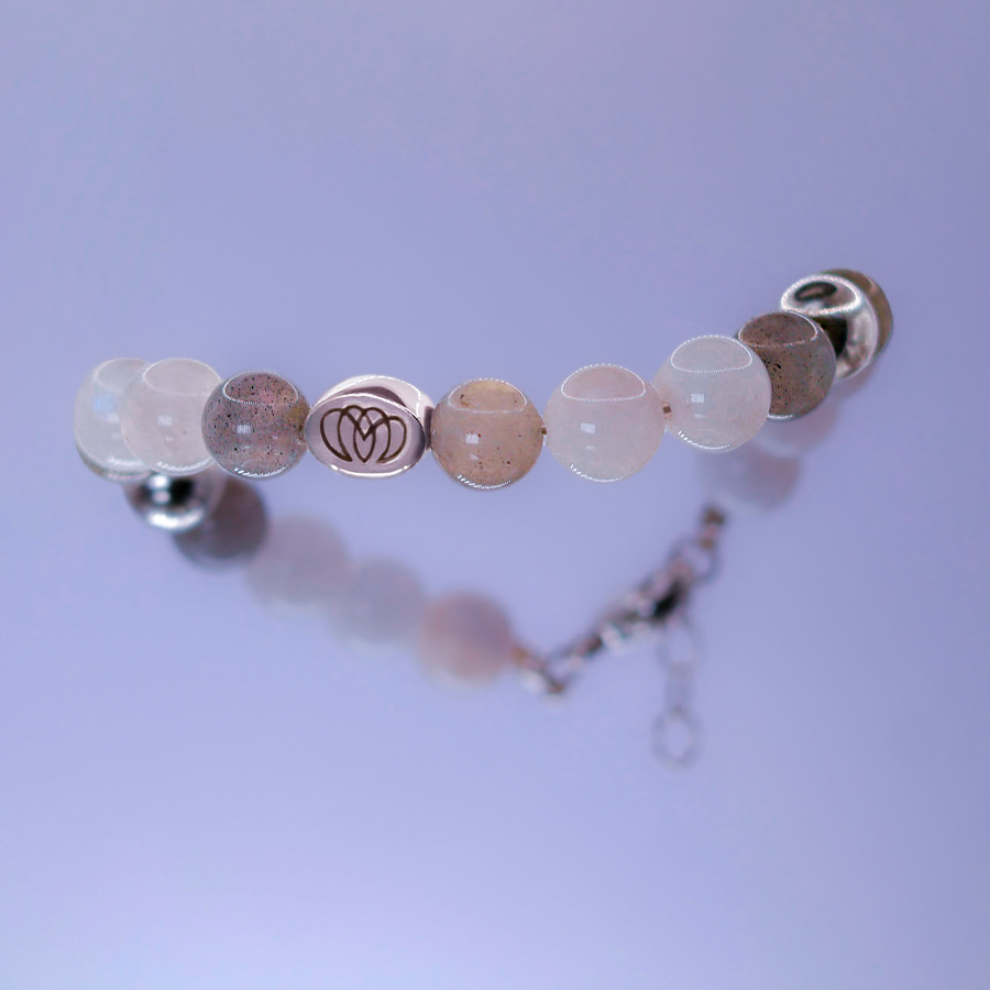 Brazalete Luna Llena de piedra luna artesanal con labradorita y plata 925 para intuición, transformación y calma energética