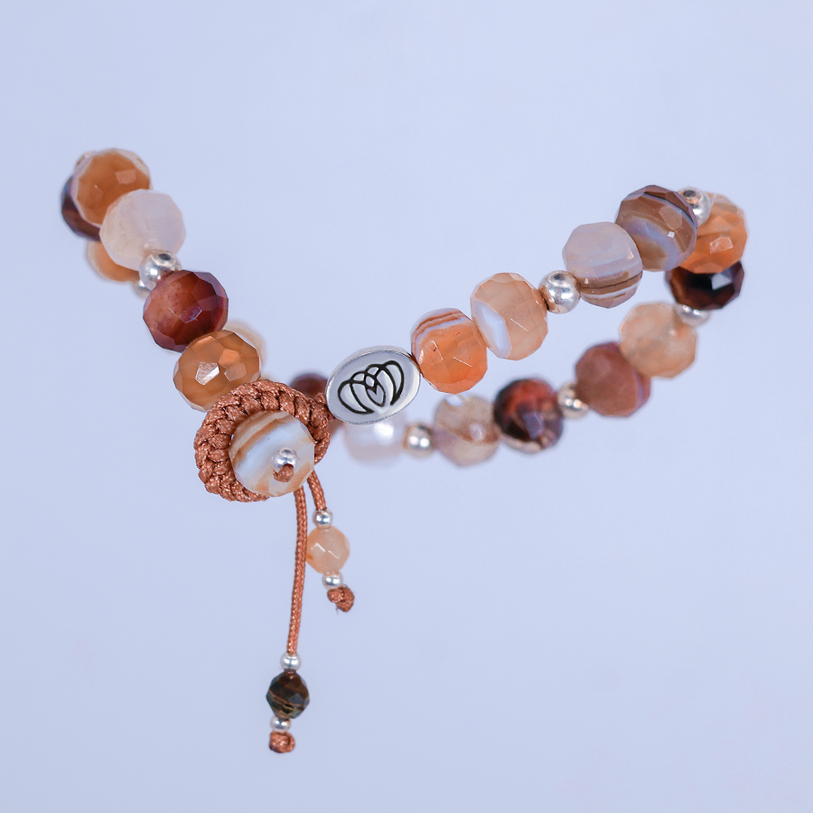 Brazalete único Terra con ágatas en tonos tierra y dije MONOCH