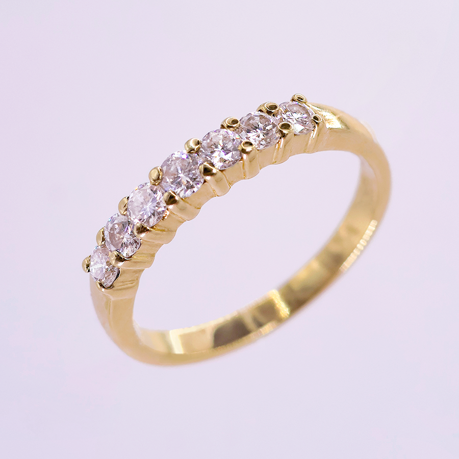 Churumbela de oro amarillo con diamantes elegante