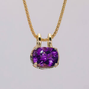 dije de amatista corte cushion en oro 14k