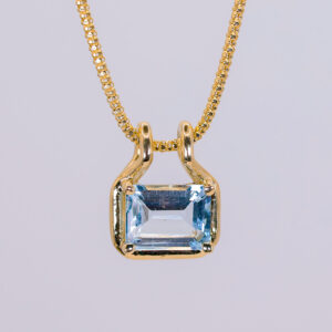 dije de aguamarina corte esmeralda en oro 14k